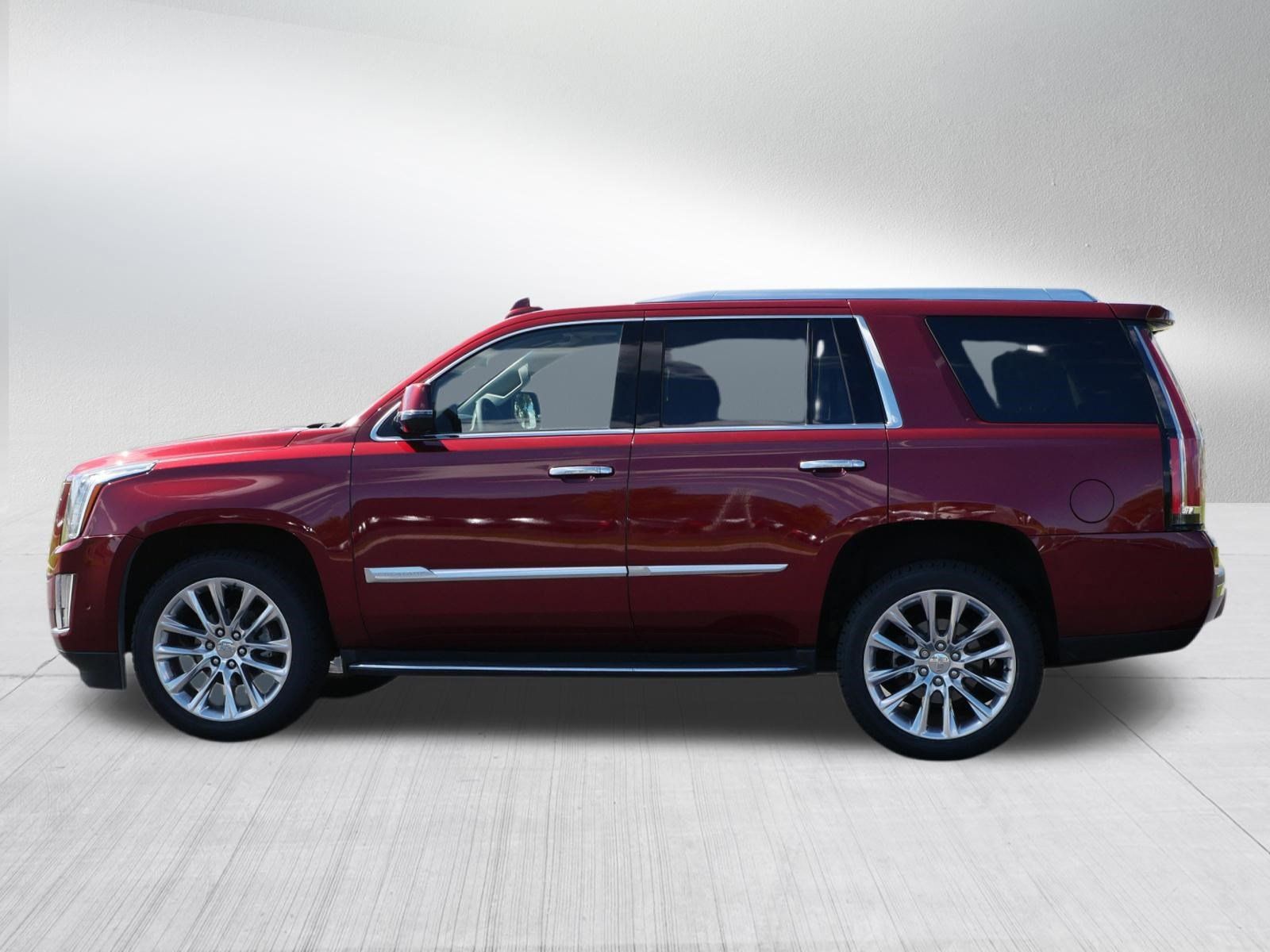 Used 2017 Cadillac Escalade Luxury AWD/4WD image 3