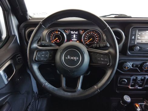 Used 2018 Jeep Wrangler Unlimited Sport S AWD/4WD image 22