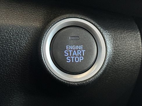 Used 2023 Hyundai Kona SEL AWD/4WD image 29