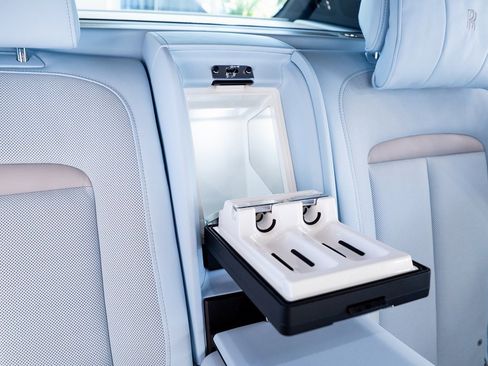 Used 2022 Rolls-Royce Cullinan image 49