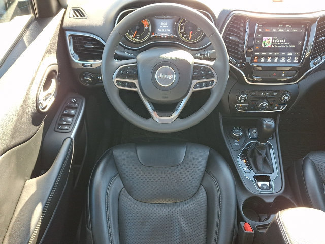 Used 2022 Jeep Cherokee Limited AWD/4WD image 3