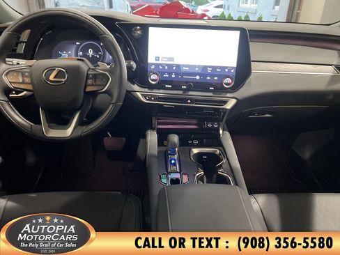 Used 2025 Lexus RX 350 w/ Convenience Package AWD/4WD image 30