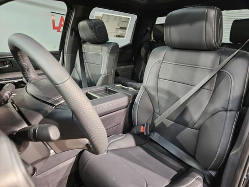 New 2026 Toyota Tundra Limited AWD/4WD image 12