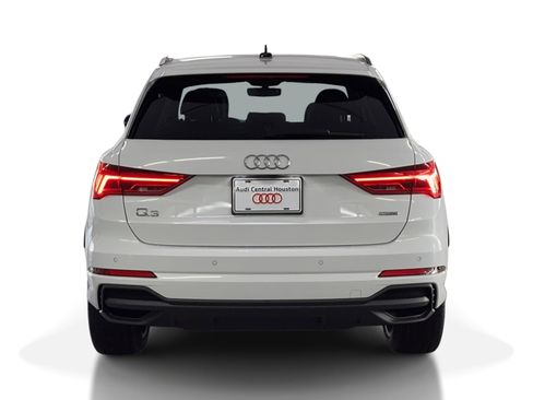 Certified 2024 Audi Q3 2.0T Premium Plus w/ Premium Plus Package image 10