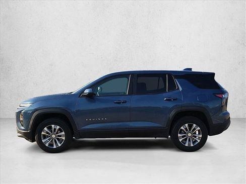 Used 2025 Chevrolet Equinox LT FWD image 9
