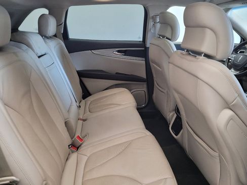 Used 2019 Lincoln Nautilus Select FWD image 19