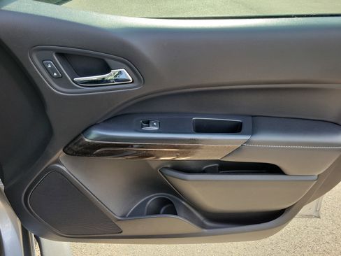 Used 2017 GMC Canyon SLT w/ Driver Alert Package image 10