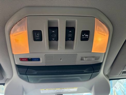 Used 2021 Subaru Ascent Limited w/ Technology Package AWD/4WD image 19