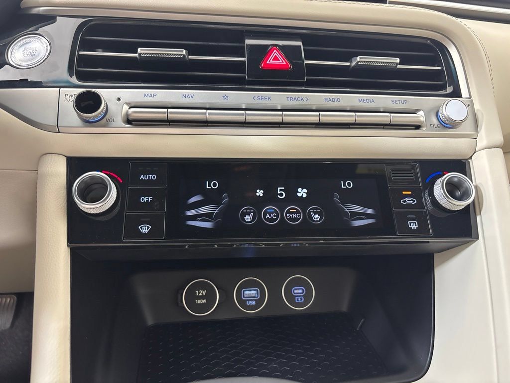 New 2026 Genesis G70 2.5T RWD image 35