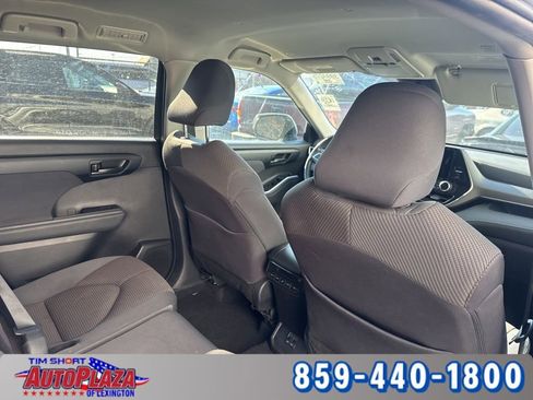Used 2024 Toyota Highlander XLE image 20