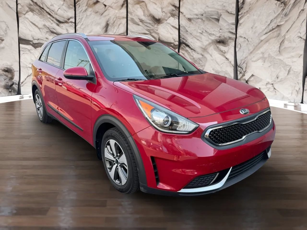 Used 2017 Kia Niro LX FWD image 1
