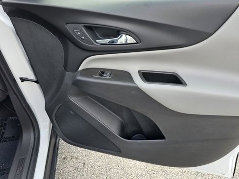 Certified 2021 Chevrolet Equinox LS image 24