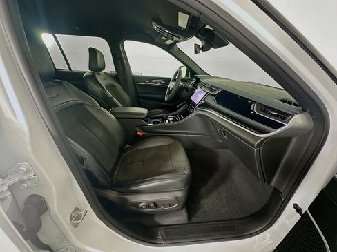 Used 2022 Jeep Grand Cherokee Trailhawk image 31