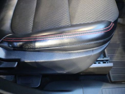 Used 2025 Ford Escape ST-Line Select image 9