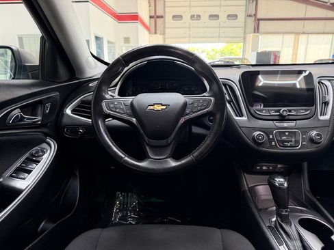 Used 2019 Chevrolet Malibu RS FWD image 22
