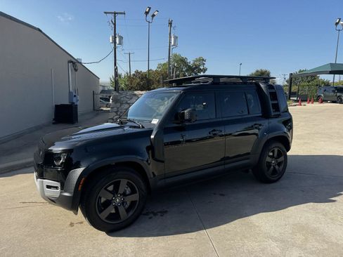 Used 2025 Land Rover Defender 110 S AWD/4WD image 2