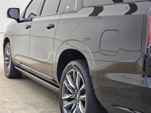 Used 2022 Cadillac Escalade ESV Sport w/ Touring Package image 44