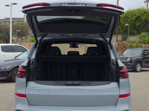 Used 2025 BMW X5 sDrive40i w/ M Sport Package RWD image 21