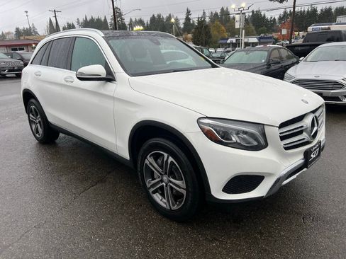 Used 2017 Mercedes-Benz GLC 300 4MATIC image 7