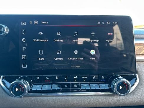 Used 2024 GMC Canyon Denali image 41