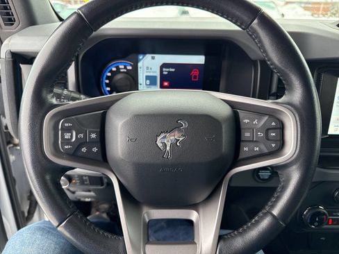 Certified 2022 Ford Bronco Black Diamond image 38