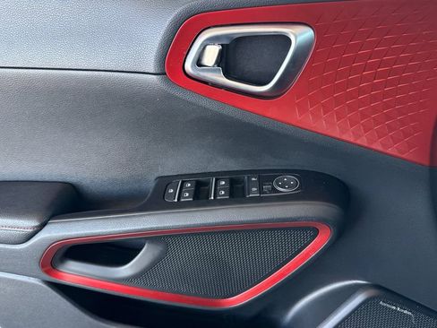 Used 2023 Kia Soul GT-Line w/ GT-Line Technology Package FWD image 17