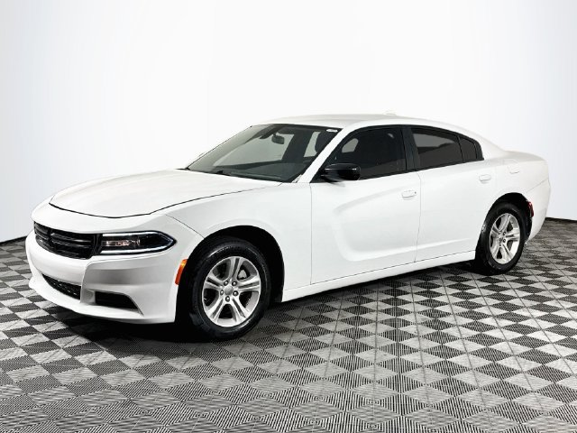 Used 2023 Dodge Charger SXT RWD image 4
