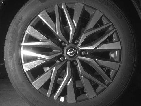 Used 2025 Nissan Altima 2.5 SV FWD image 15