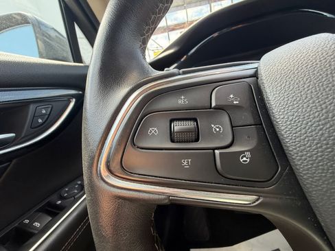 Used 2021 Buick Envision Essence w/ Sport Touring Package AWD/4WD image 32