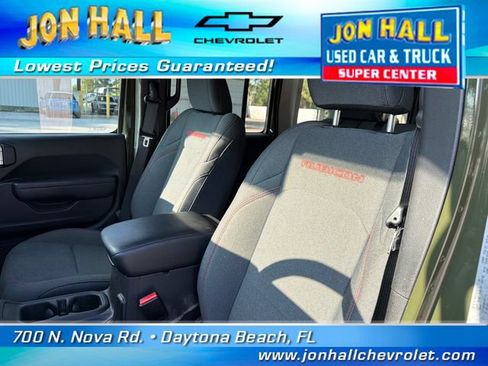 Used 2024 Jeep Wrangler Unlimited Rubicon w/ XTREMEE 35" Tire Package AWD/4WD image 15