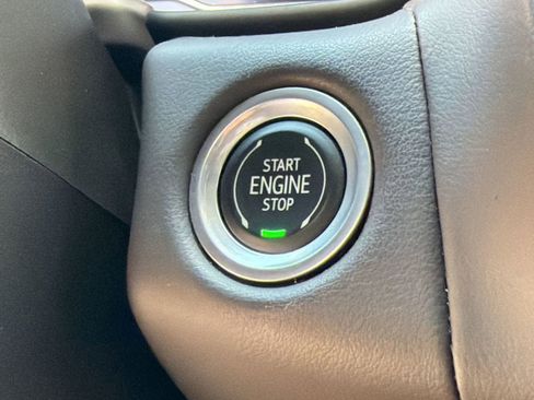 Used 2023 Chevrolet Tahoe Z71 w/ Luxury Package image 26