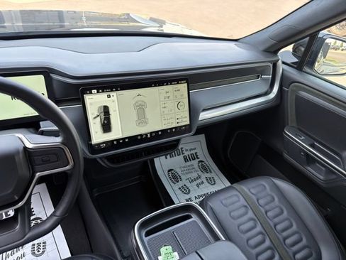 Used 2025 Rivian R1S Adventure AWD/4WD image 20