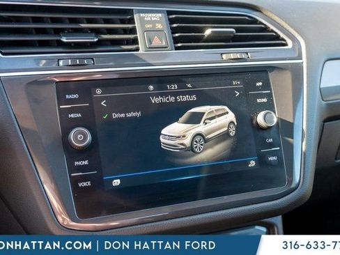 Used 2023 Volkswagen Tiguan SE image 9