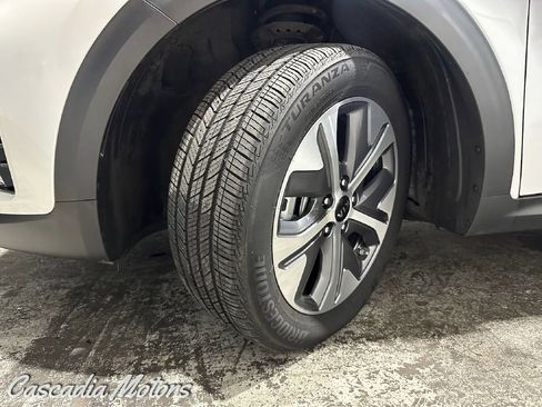 Used 2019 Kia Niro EX w/ Cold Weather Package 2.0 FWD image 36