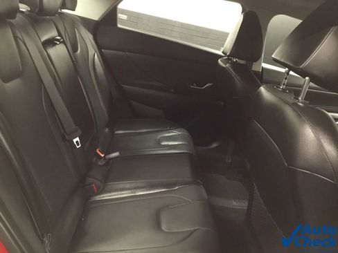 Used 2023 Hyundai Elantra Limited image 31