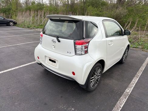 Used 2014 Scion iQ image 7