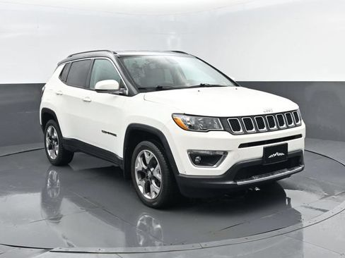 Used 2020 Jeep Compass Limited AWD/4WD image 3