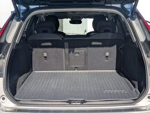 Certified 2024 Volvo XC60 B5 Plus w/ Protection Package Premier image 17