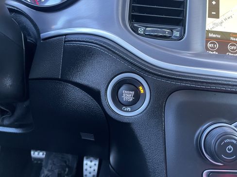 Used 2022 Dodge Charger R/T w/ Plus Group image 32