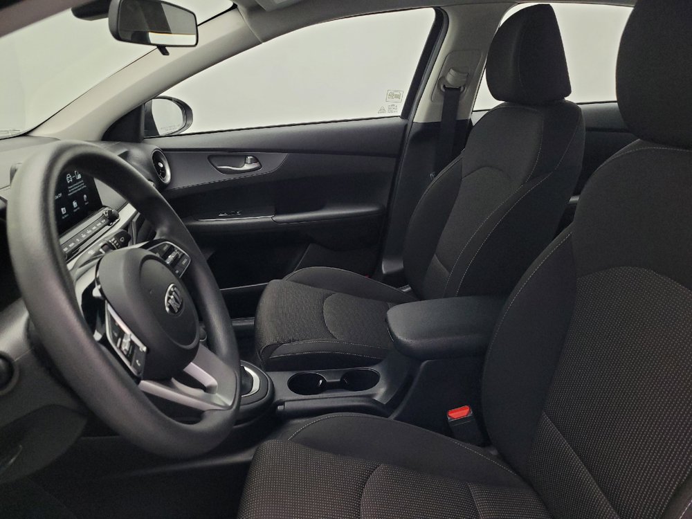 Used 2020 Kia Forte LXS FWD image 17