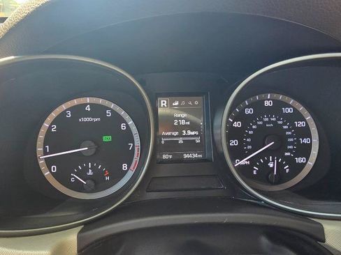 Used 2018 Hyundai Santa Fe SE FWD image 21