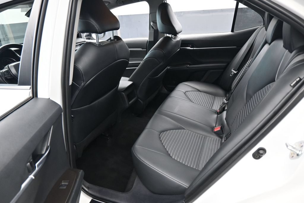 Used 2022 Toyota Camry SE w/ Convenience Package FWD image 35