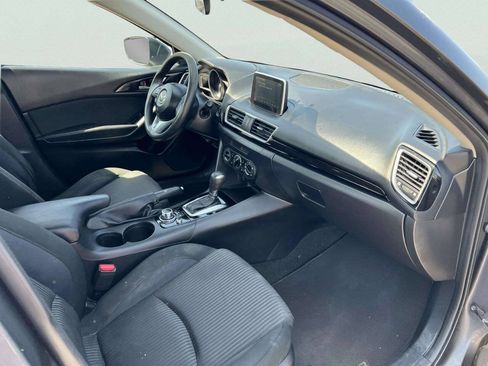 Used 2016 MAZDA MAZDA3 i Sport w/ Preferred Equipment Package FWD image 5