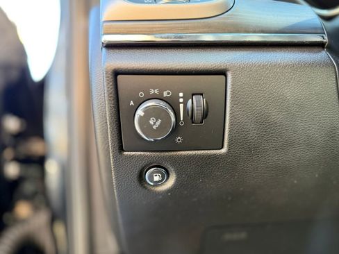 Used 2021 Jeep Grand Cherokee Limited image 24