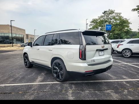 Certified 2025 Cadillac Escalade Sport Platinum w/ LPO, Floor Liner Package AWD/4WD image 10