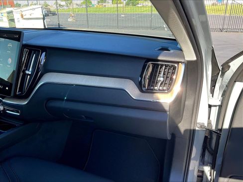 New 2026 Volvo XC60 B5 Core image 28