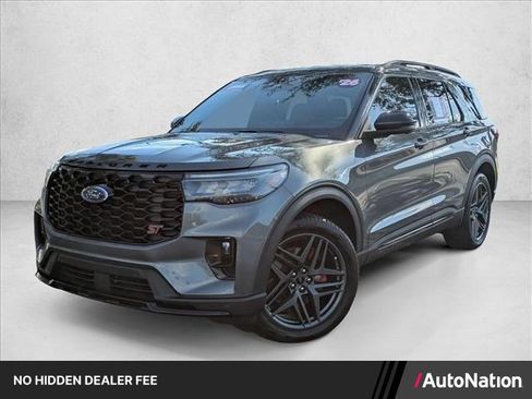 Used 2026 Ford Explorer ST RWD image 1
