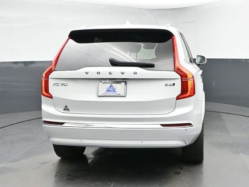 Used 2023 Volvo XC90 B6 Ultimate w/ Lounge Package AWD/4WD image 3