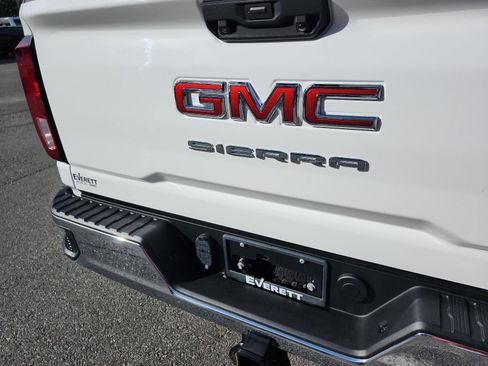Certified 2023 GMC Sierra 2500 Pro w/ Convenience Package image 4