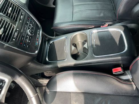 Used 2017 Dodge Grand Caravan GT FWD image 25